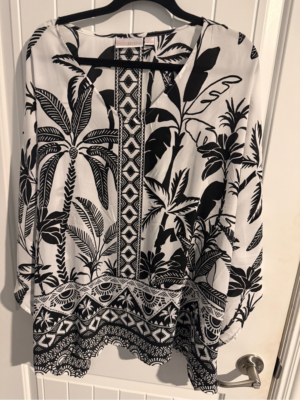 Belle by Kim Gravel 2X Black & White Tropical Palm Print Tunic Blouse